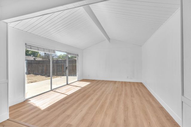 3655 N Lafayette, Fresno, CA 93705