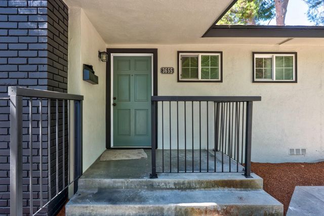 3655 N Lafayette, Fresno, CA 93705