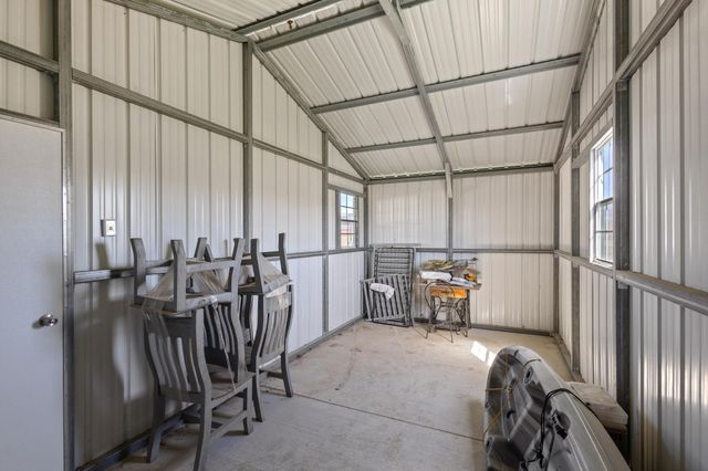 521 County Road 15100, Blossom, TX 75416