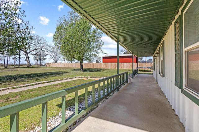 521 County Road 15100, Blossom, TX 75416