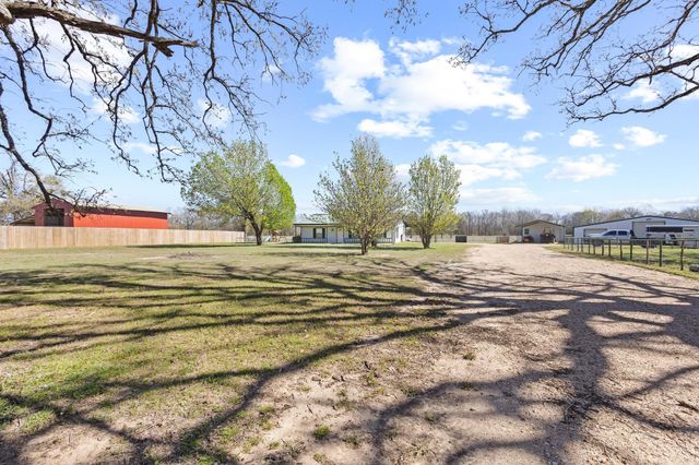 521 County Road 15100, Blossom, TX 75416