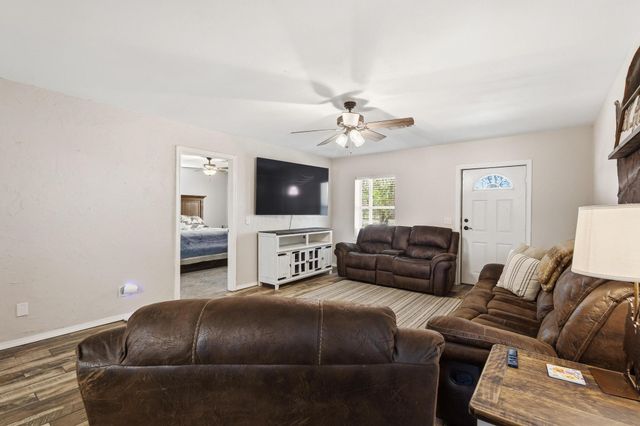 521 County Road 15100, Blossom, TX 75416