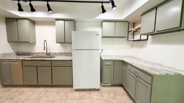 4243 W Bancroft Street, 205e, Toledo, OH 43615