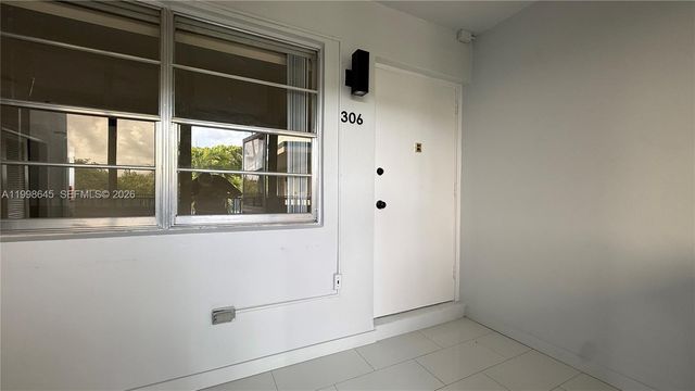 1943 Monroe Street 306A, Hollywood, FL 33020