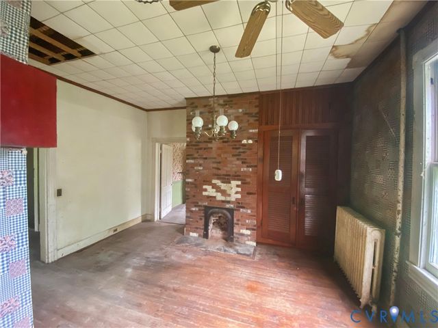 1973 Kutchen St, Petersburg, VA 23805