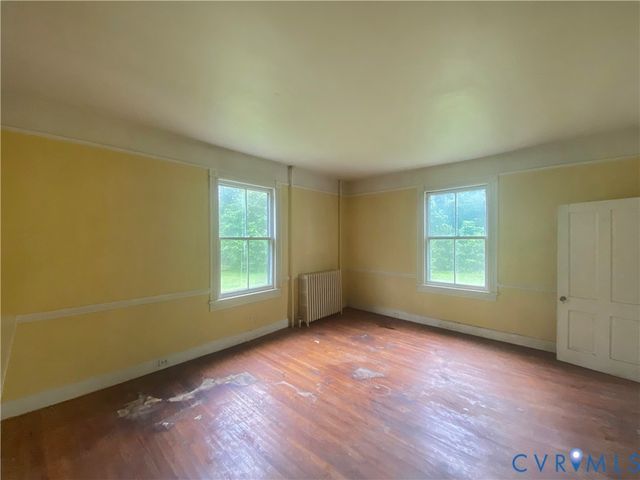1973 Kutchen St, Petersburg, VA 23805