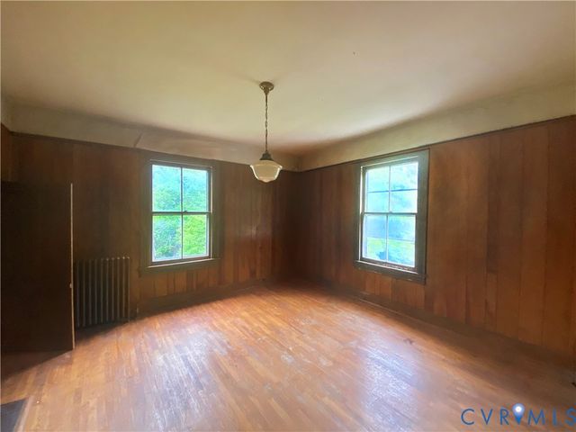 1973 Kutchen St, Petersburg, VA 23805