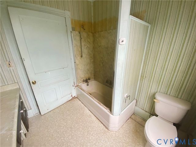 1973 Kutchen St, Petersburg, VA 23805