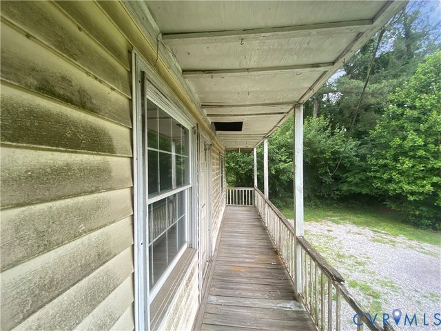 1973 Kutchen St, Petersburg, VA 23805