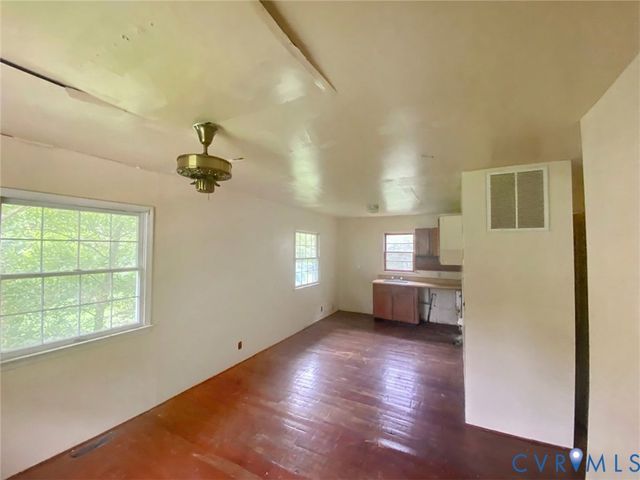 1973 Kutchen St, Petersburg, VA 23805