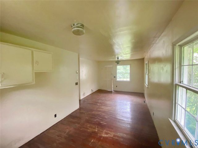 1973 Kutchen St, Petersburg, VA 23805