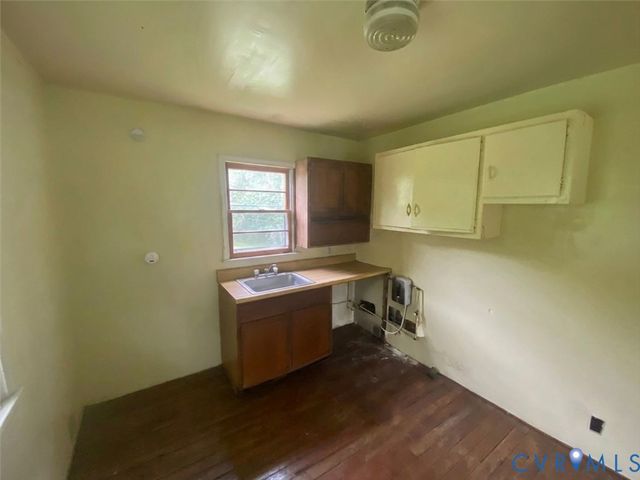 1973 Kutchen St, Petersburg, VA 23805