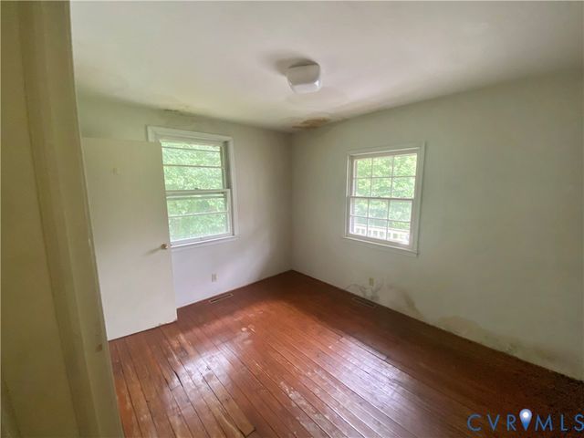1973 Kutchen St, Petersburg, VA 23805