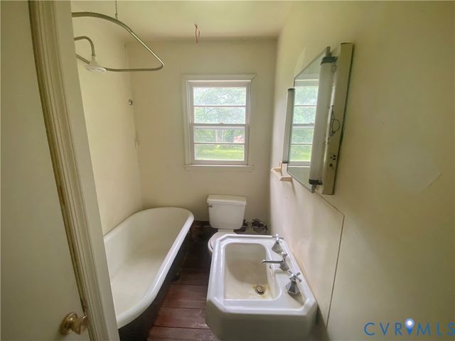 1973 Kutchen St, Petersburg, VA 23805