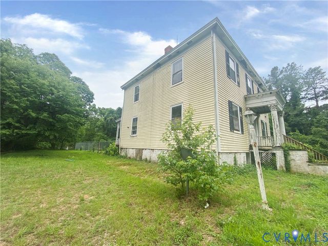 1973 Kutchen St, Petersburg, VA 23805