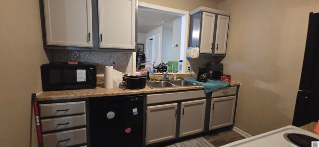 3301 Schneidman, Paducah, KY 42003