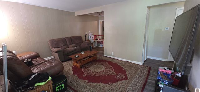 3301 Schneidman, Paducah, KY 42003