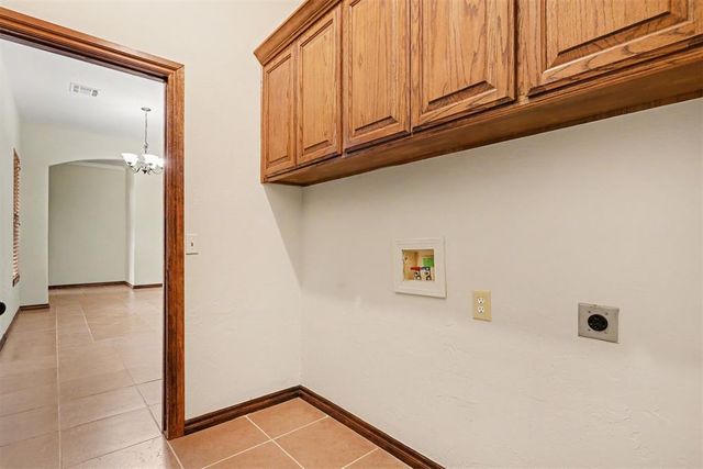 6301 Bentley Drive, Oklahoma City, OK 73169