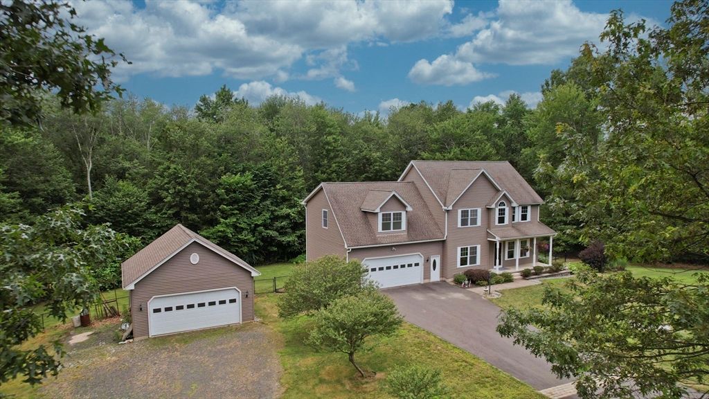 25 Davis Rd, Southwick, MA 01077