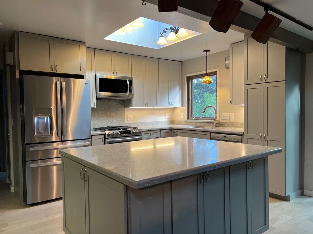 2411 Catalpa Way, San Bruno, CA 94066