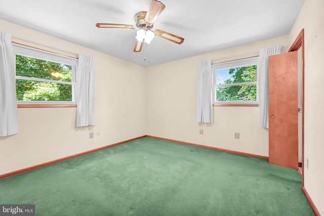 1440 WANDA LN, Harrisburg, PA 17109