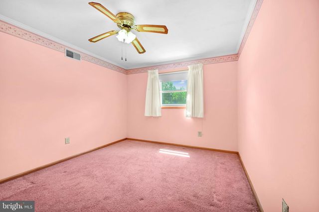 1440 WANDA LN, Harrisburg, PA 17109