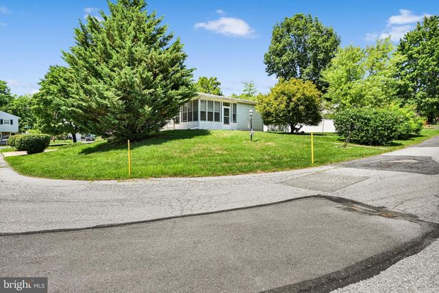 1440 WANDA LN, Harrisburg, PA 17109