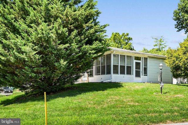 1440 WANDA LN, Harrisburg, PA 17109