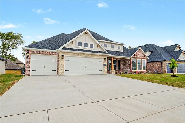 1320 Josephine Drive, Centerton, AR 72719