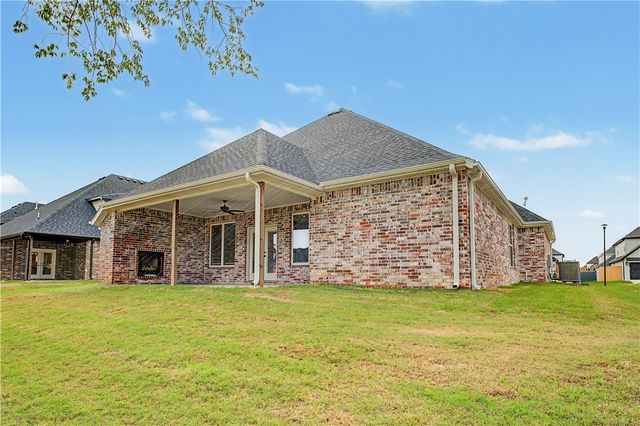 1320 Josephine Drive, Centerton, AR 72719