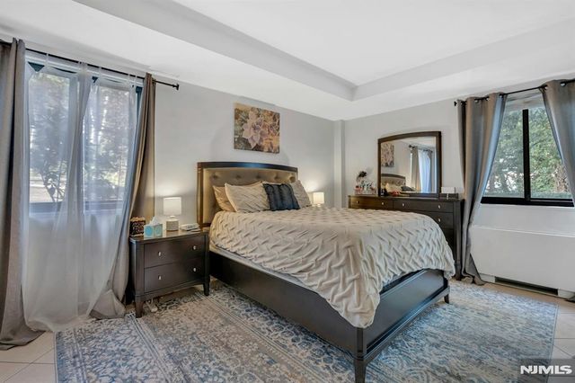 1375 River LG, Edgewater, NJ 07020