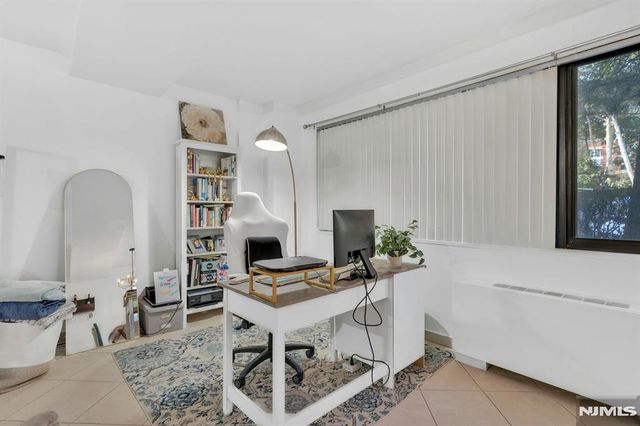 1375 River LG, Edgewater, NJ 07020