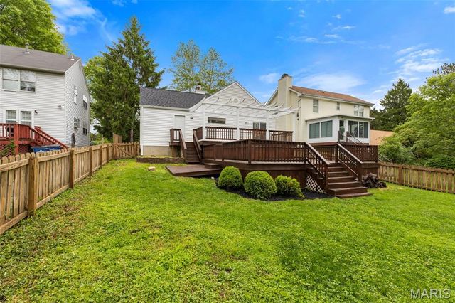 9722 Mueck Terrace, Webster Groves, MO 63119