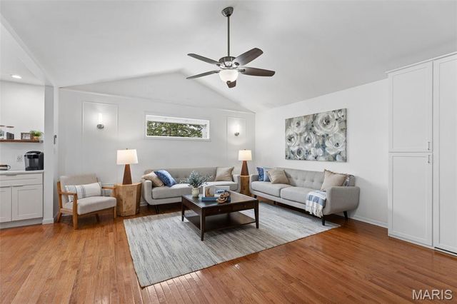 9722 Mueck Terrace, Webster Groves, MO 63119