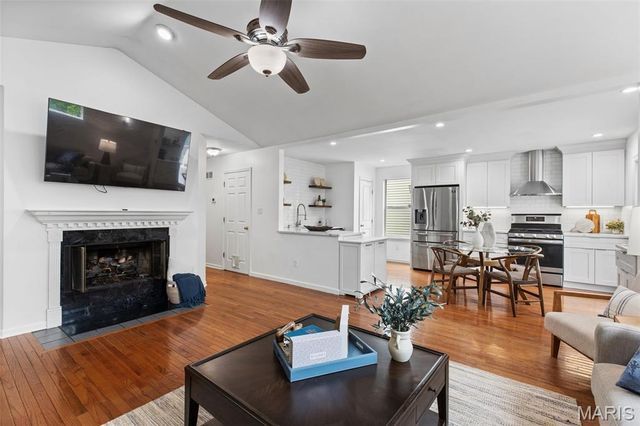 9722 Mueck Terrace, Webster Groves, MO 63119