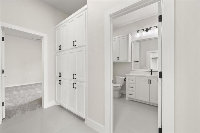 15600 Rockwell Park Lane, Edmond, OK 73013