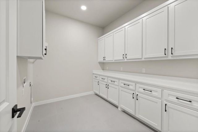 15600 Rockwell Park Lane, Edmond, OK 73013