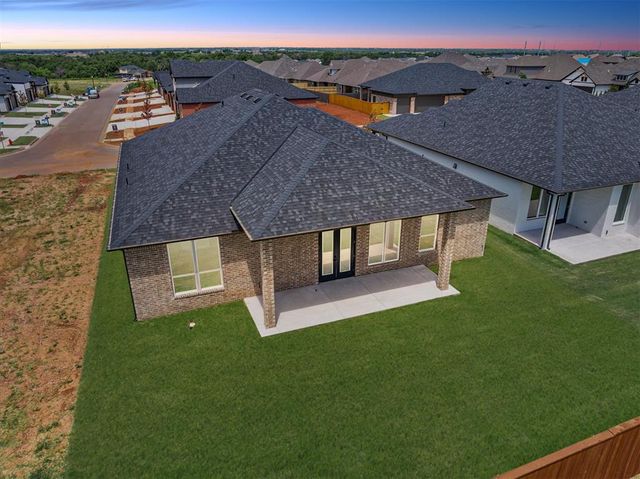 15600 Rockwell Park Lane, Edmond, OK 73013