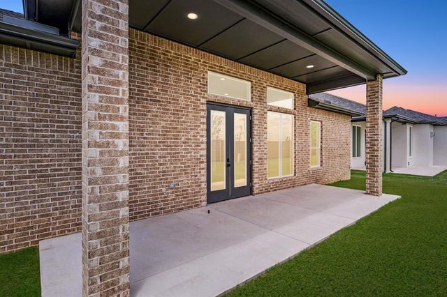 15600 Rockwell Park Lane, Edmond, OK 73013