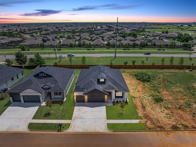 15600 Rockwell Park Lane, Edmond, OK 73013