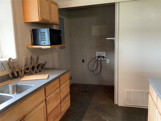 392 County Road 1410, Morgan, TX 76671