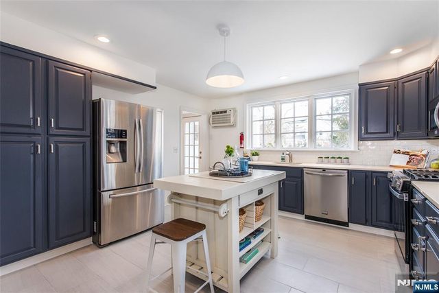 25 Melrose Place, Montclair, NJ 07042