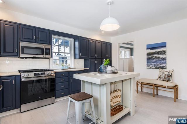 25 Melrose Place, Montclair, NJ 07042