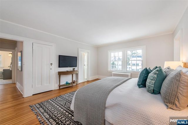 25 Melrose Place, Montclair, NJ 07042