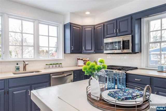 25 Melrose Place, Montclair, NJ 07042