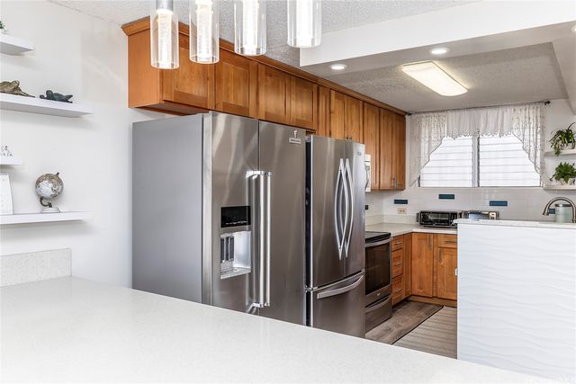 469 Ena Road 2905, Honolulu, HI 96815