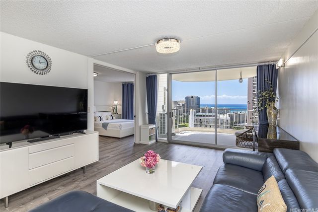 469 Ena Road 2905, Honolulu, HI 96815