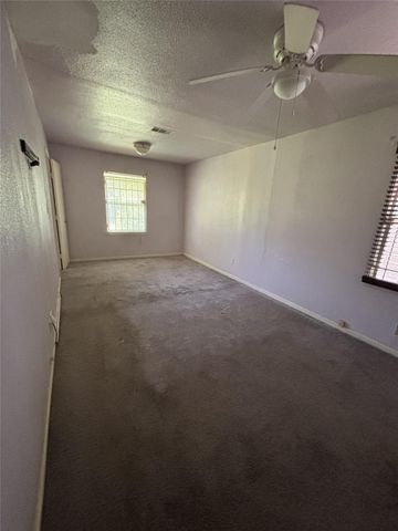 6159 Lyndhurst Drive, Houston, TX 77033