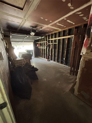 6159 Lyndhurst Drive, Houston, TX 77033