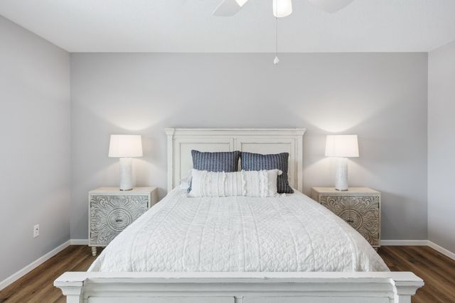 10512 Florida Avenue N, Brooklyn Park, MN 55445